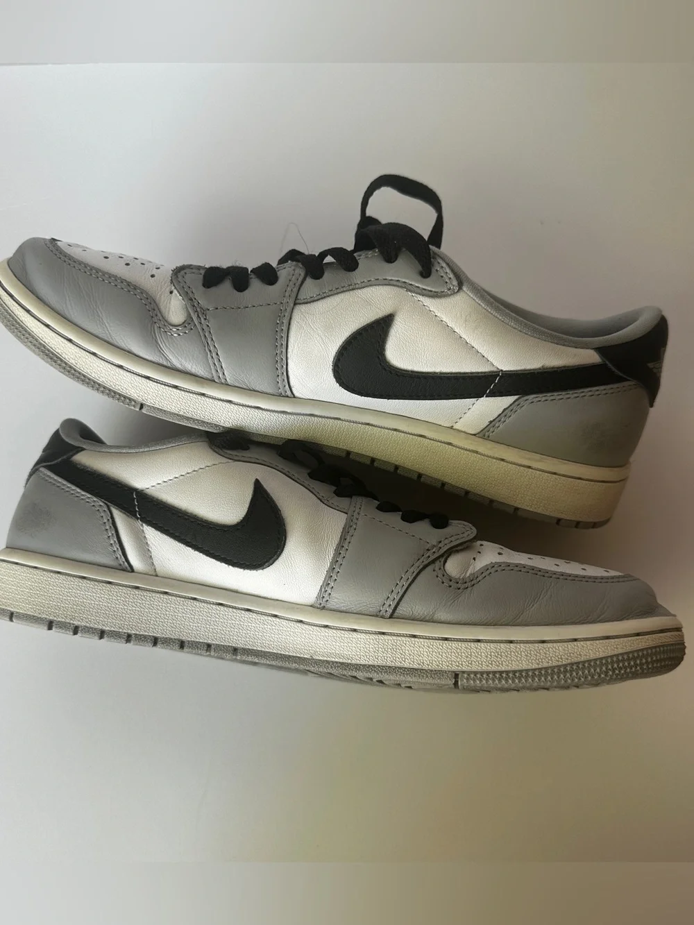 Jordan 1 low barons size 9.5 men’s